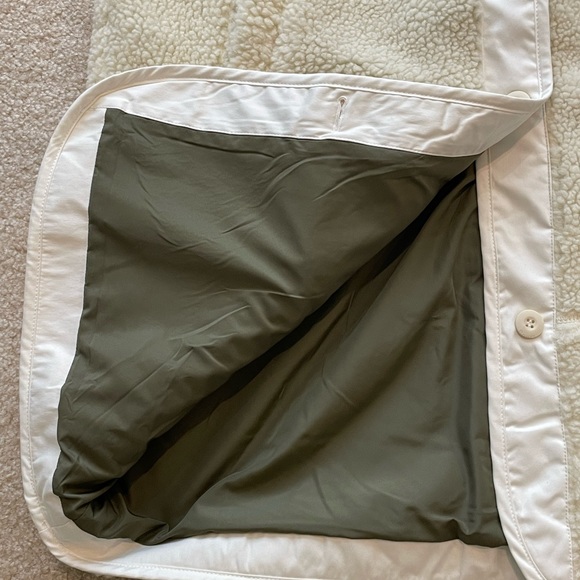 Roots Women Sherpa Long liner jacket . Brand new, never worn - Picture 6 of 7